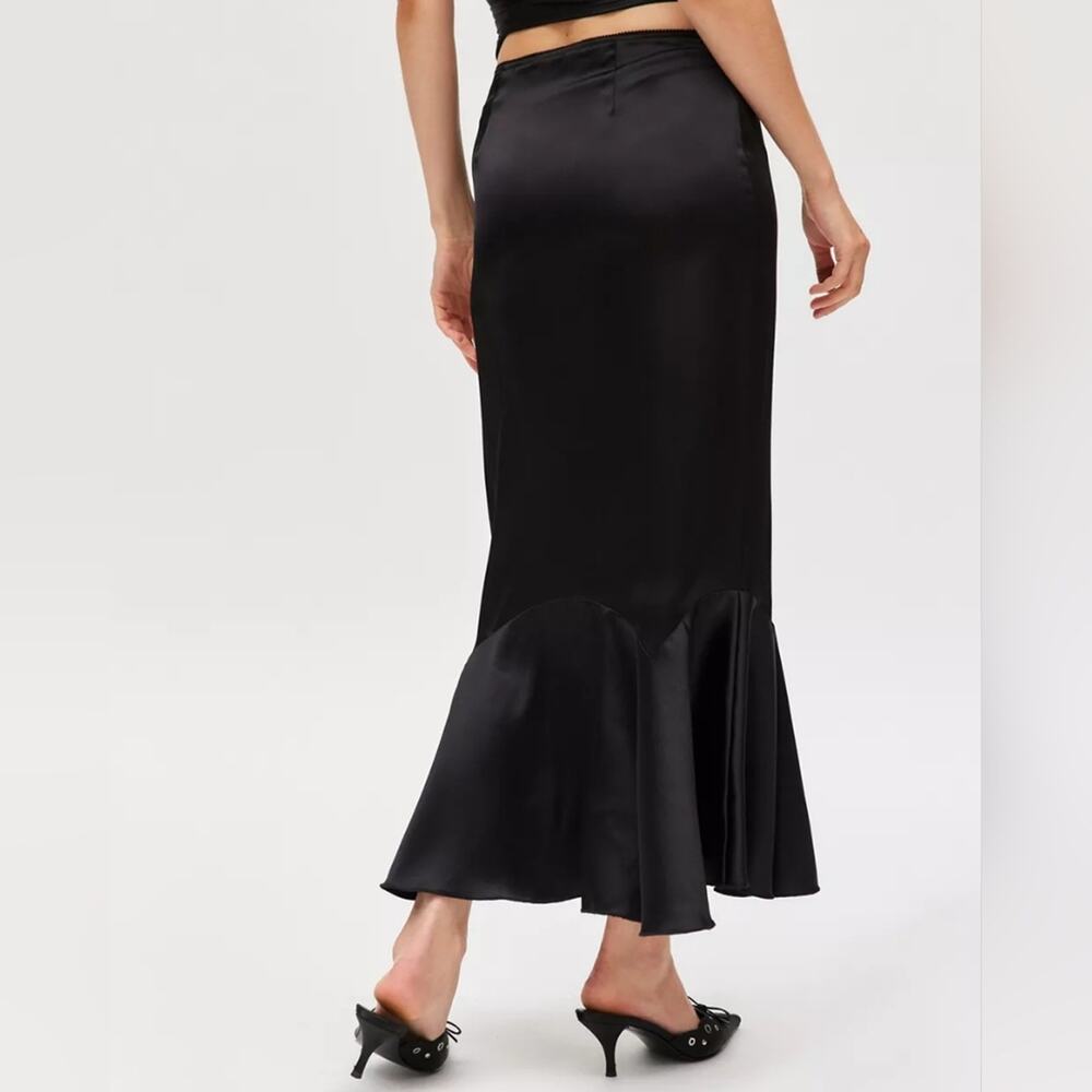 Urban Outfitters Kimchi Blue Jensen Satin Fluted Maxi Skirt Size XS NWT - Picture 7 of 14
